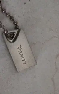 فلش۳۲گیگ VERITY نو