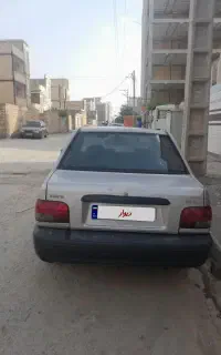پراید نقره‌ای مدل ۹۰
