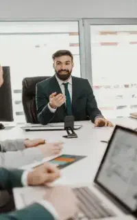 وکیل امور اراضی، ملکی ومشاور تخصصی مالیاتی وشرکت