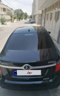 برلیانس ۳۳۰ موتور بزرگ ۱۶۵۰