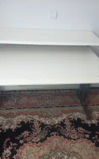 میز تحریر و کامپیوتر