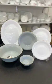 سرویس ۱۲ نفره سفید طوسی لب طلا فستون