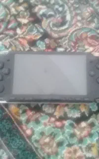 یک عدد پلیستیشن  پی اس پی