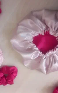 کش مویی و کلاه