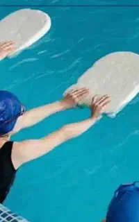 اموزش شنا بانوان مبتدی و حرفه ای