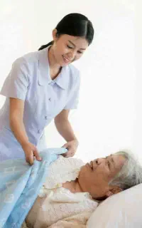 نیازمند پرستار برای نگهداری سالمند