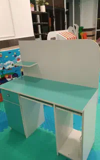 میز کامپیوتر یا کانتر