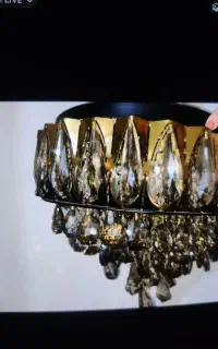 یک عدد لوستر خیلی زیبا به فروش میرسد
