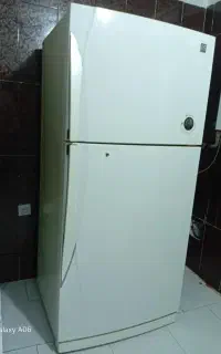 یخچال فریزر DEVo کارکرده  و یکسال خواب