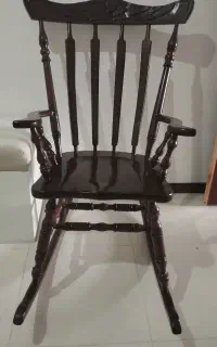صندلی راک چوبی