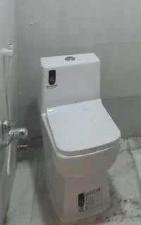 توالت فرنگی استفاده نشده و سالم