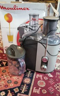 آبمیوه گیری خانگی سالم