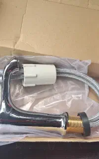 شیر روشویی  پایه بلند طرح بامبو