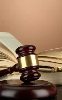 وکیل پایه یک دادگستری