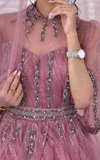 لباس عقد
