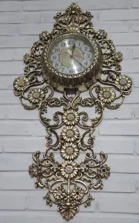 ساعت طرح برنز