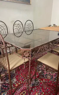 میز ناهارخوری فلزی