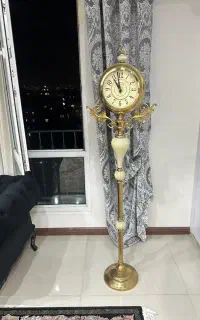 ساعت ایستاده
