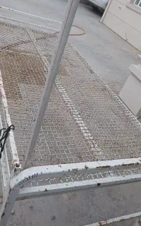تخت فلزی