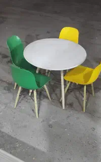 میزوصندلی برای فست فودی