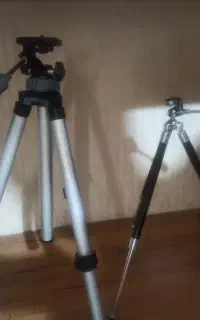۲عدد سه پایه حرفه ای برای فیلمبرداری و عکاسی