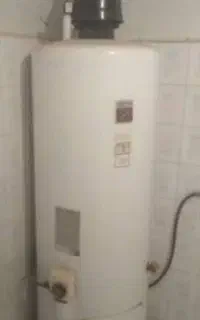 آبگرم کن ایستاده بزرگ سالم بدون عیب