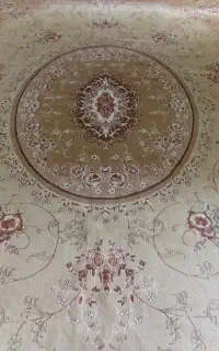 فرش۱۲متری‌سالم‌رنگ‌کرم‌فروش‌میرسد