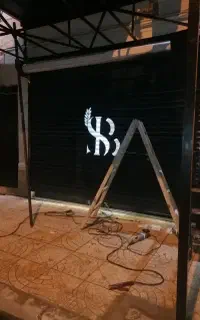 فروش و نصب جک و کرکره وشیشه سکوریت پارکینگ