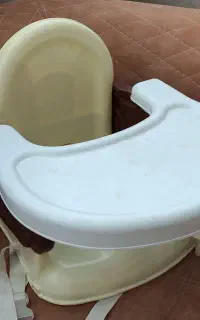 صندلی غذای کودک مسافرتی و تاشو