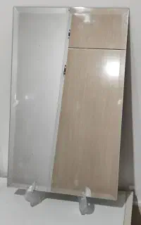 آینه جنس عالی دورش تراش خورده