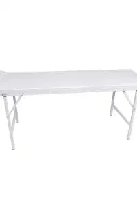 تخت سفید بیمارستانی