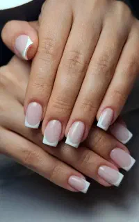 ارائه خدمات تخصصی ناخن