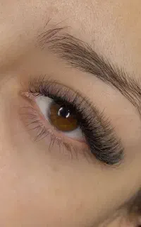 اکستنشن مژه و لیفت مژه و ابرو رایگان