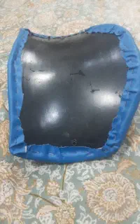 پشتی صندلی