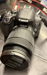 دوربین canon850Dبه همراه لنز