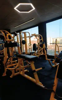 جذب مربی آقا برای باشگاه بدنسازی