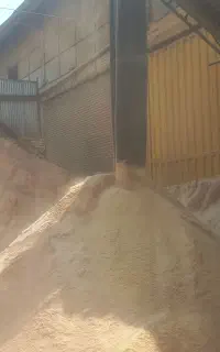 خاک اره صدر صد چوب با تناژ بالا با بهترین کیفیت