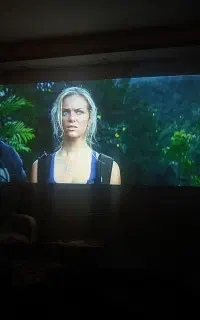 پروژکتور۴kبااندرویدداخلی۳۲گیگ حافظه بدون نیاز پرده