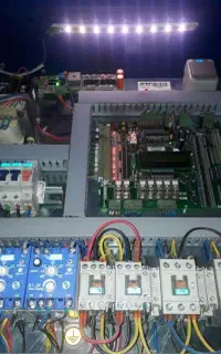 برقکار صنعتی PLC ساختمان عیب‌یابی تابلوبرق اینورتر