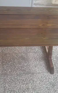 میز چوبی