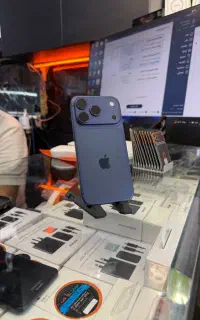 ایفون 17pro 256/Za سایکل ۳۰در حد اک
