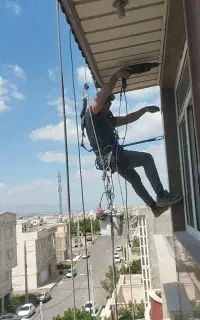 کار در ارتفاع و خدمات تعمیر نما