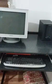 مانیتور و کیبورد و اسپیکر