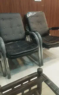 استخدام کارگر ساده و کاشی کار ماهر