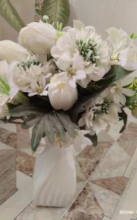 گل وگلدان