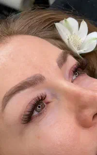 اکستنشن مژه والیوم فقط ۶۰۰ تومان