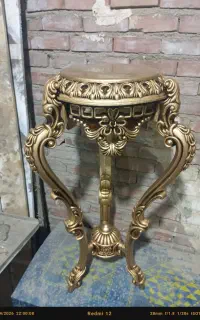 میز تلفن کنار سالنی