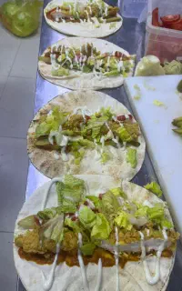 استخدام آشپزپیتزاوسوخاری ولی همه قسمت فعالیت داشته