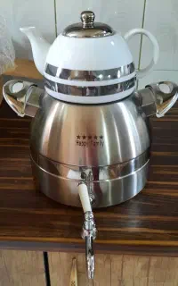 کتری و قوری شیر دار