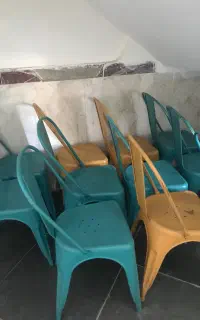 صندلی اهنی تولیکس با کیفیت